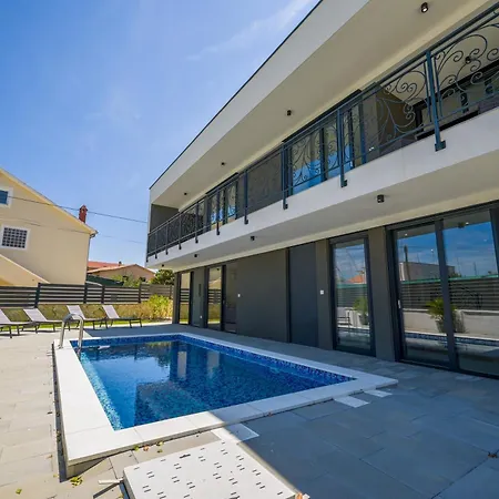 Crnikovac Villa *